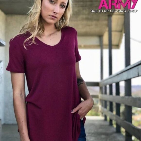 Legging Army V Neck T shirt Size 1 XLarge - Picture 1 of 3